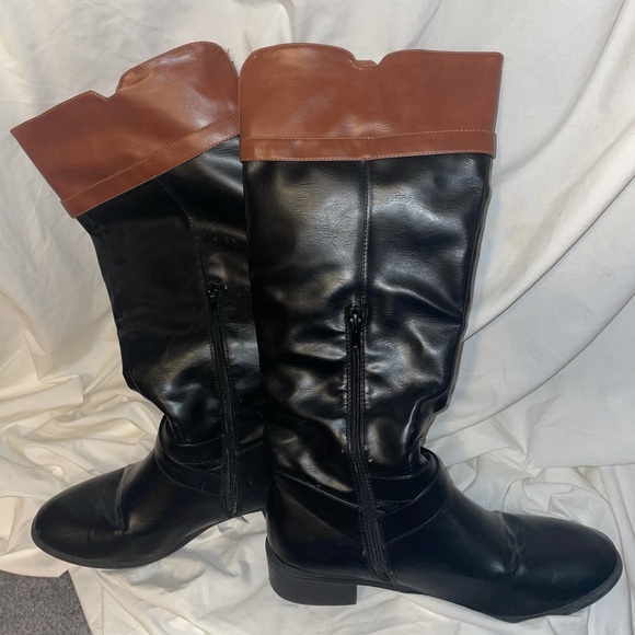 {RAMPAGE} Wedge Heel Boots - Picture 7 of 7